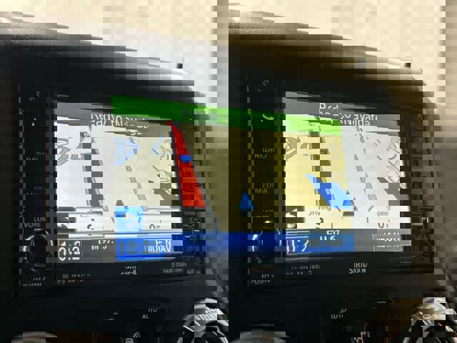 Used 2011 Jeep Wrangler Unlimited Rubicon w/ Connectivity Group image 23