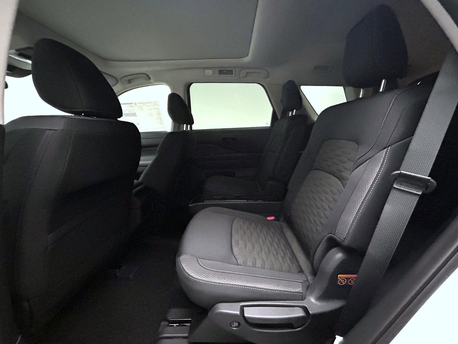 New 2025 Nissan Pathfinder SV w/ SV Premium Package image 11