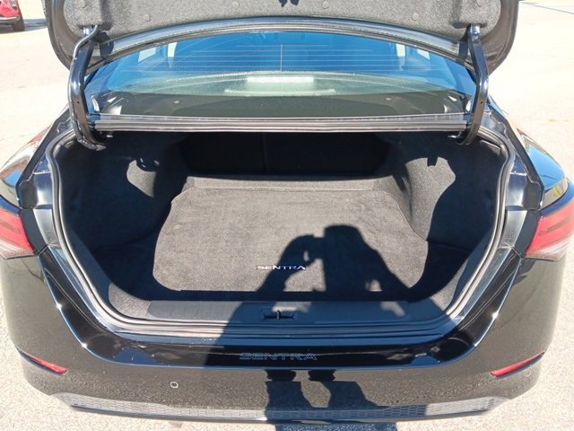 Used 2025 Nissan Sentra SV image 21
