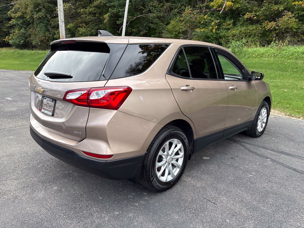 Used 2019 Chevrolet Equinox LS w/ LS Convenience Package AWD/4WD image 5