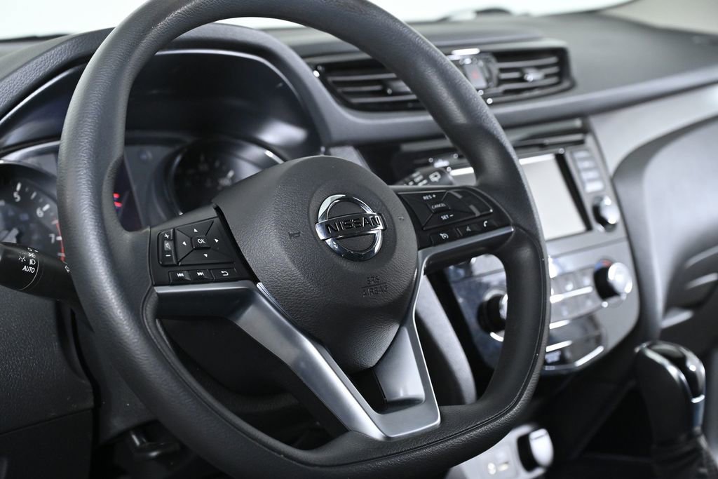Used 2021 Nissan Rogue Sport S image 12