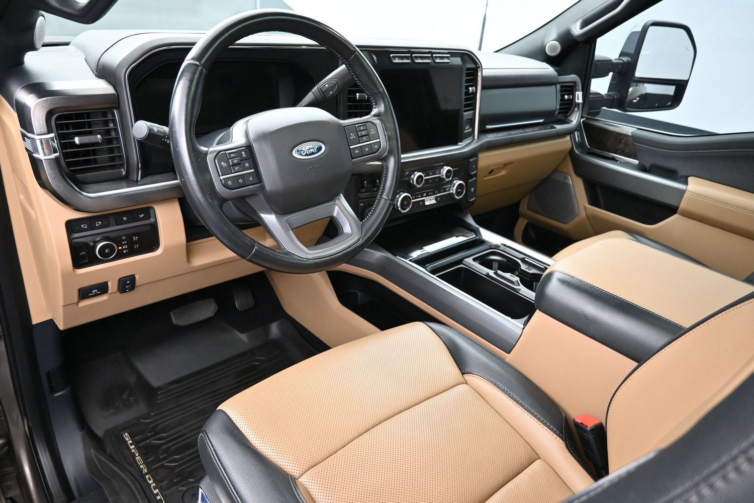 Used 2023 Ford F250 Lariat w/ Lariat Ultimate Package AWD/4WD image 22