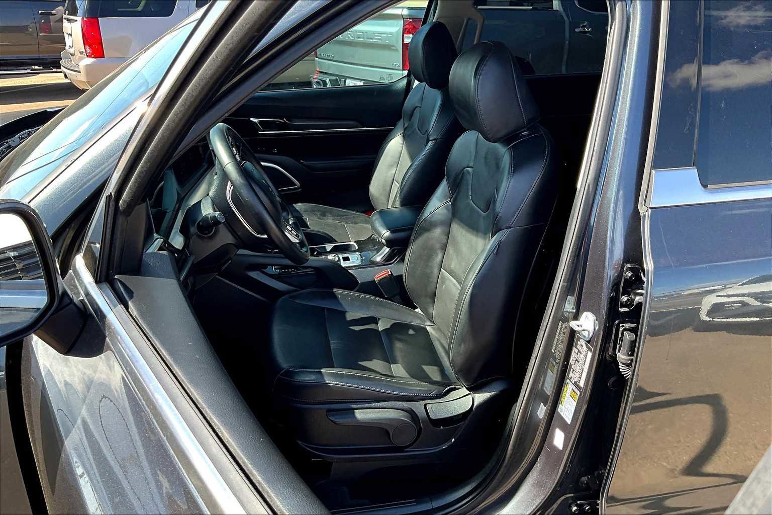 Used 2023 Kia Telluride LX image 14