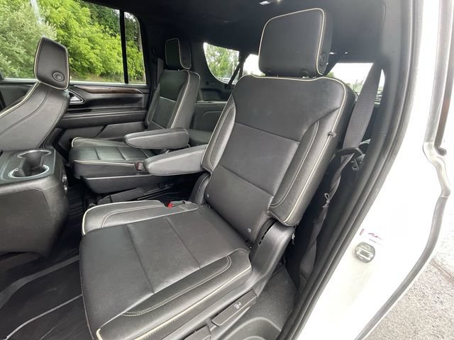 Used 2023 Chevrolet Suburban Premier AWD/4WD image 24