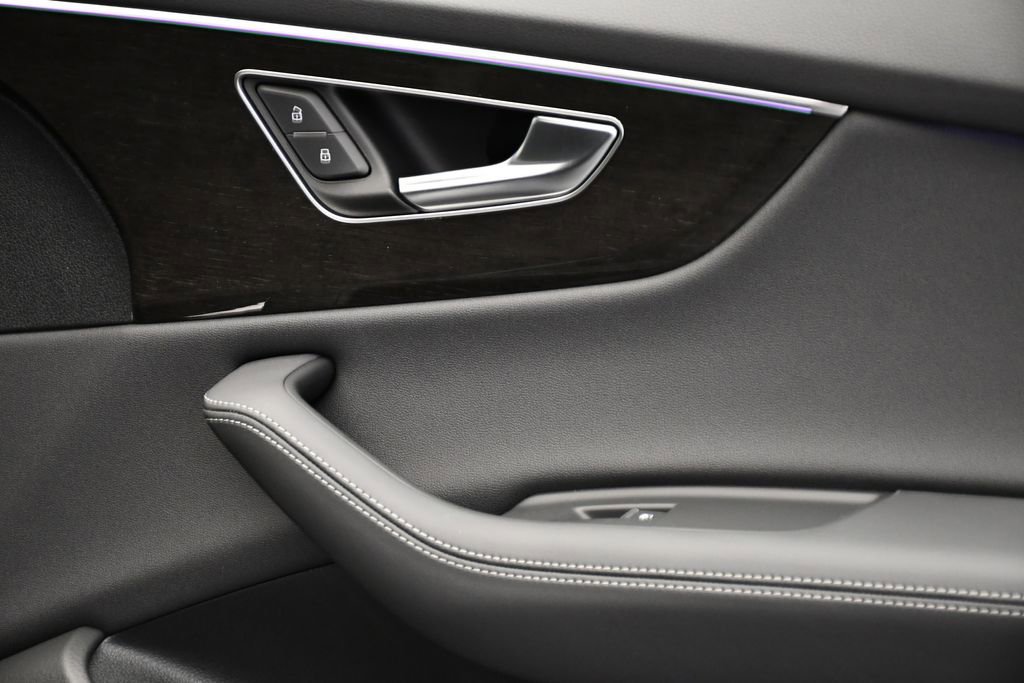 New 2026 Audi Q8 Premium Plus image 46