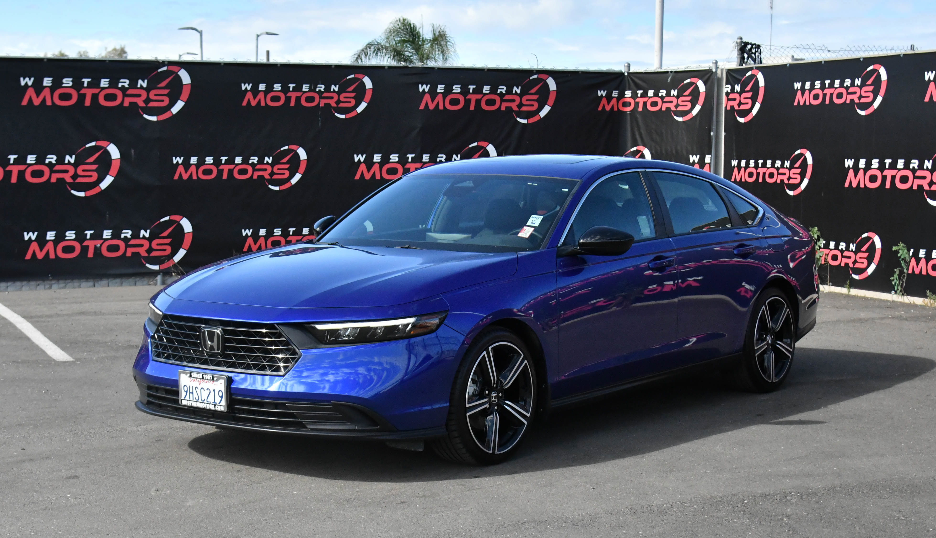 Used 2024 Honda Accord Sport image 3