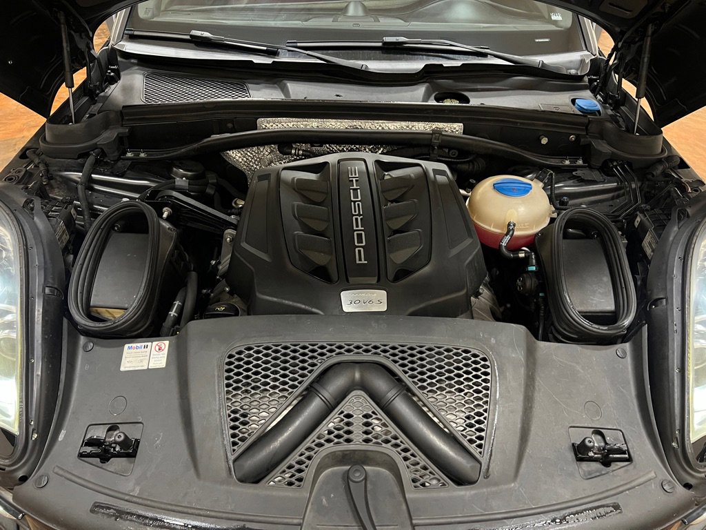 Used 2018 Porsche Macan S AWD/4WD image 38