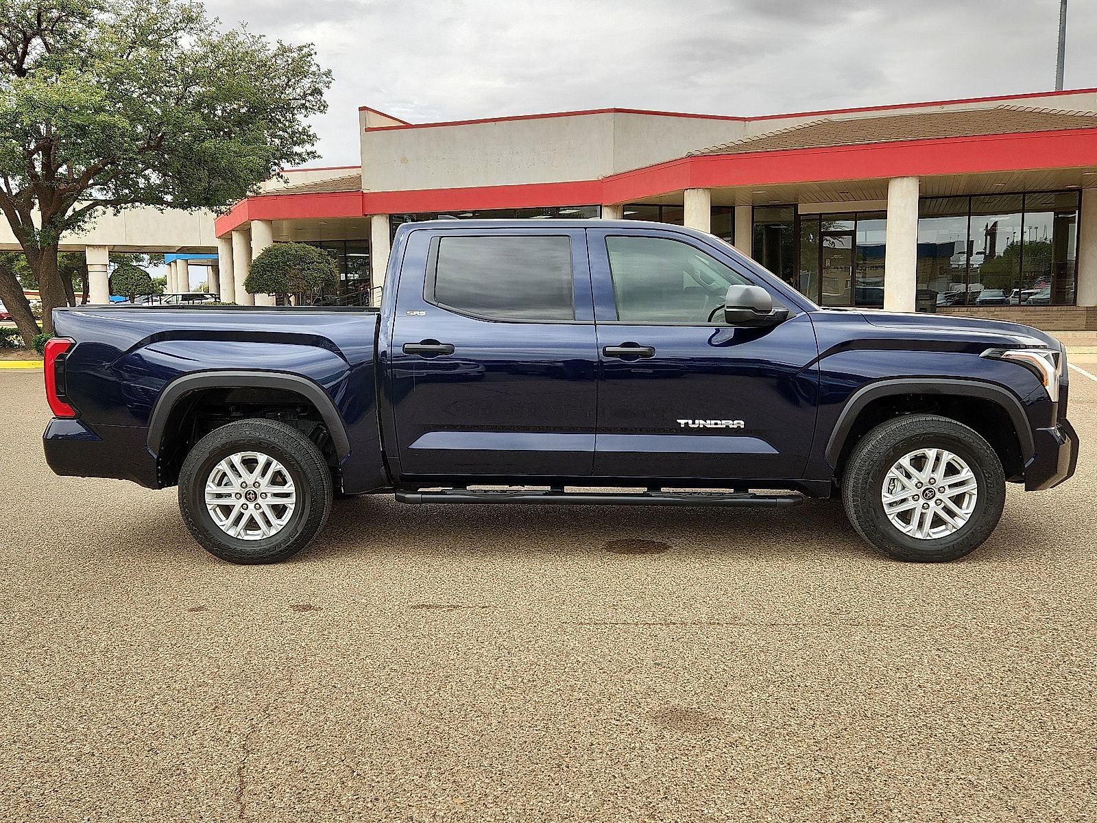 Used 2024 Toyota Tundra SR5 AWD/4WD image 5