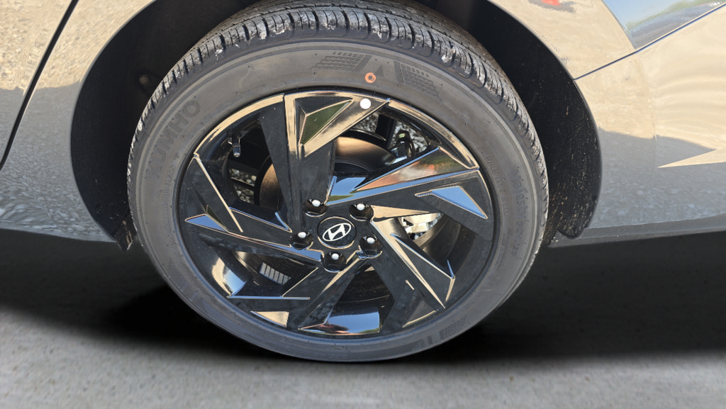 New 2026 Hyundai Elantra Sport FWD image 32