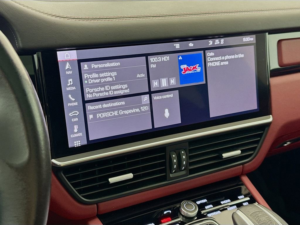 Certified 2021 Porsche Cayenne Turbo S AWD/4WD image 18