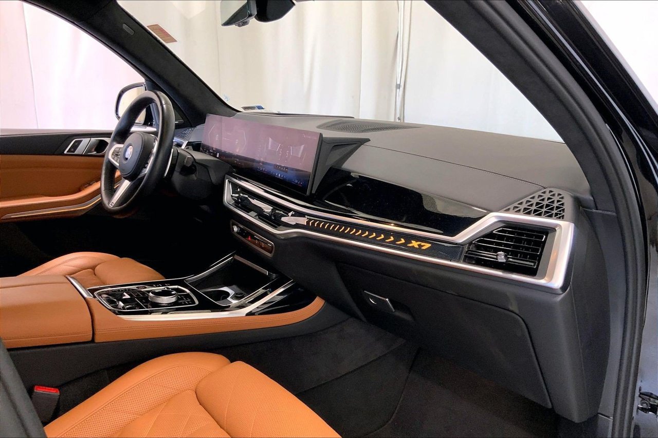 Used 2024 BMW X7 xDrive40i w/ Executive Package AWD/4WD image 28