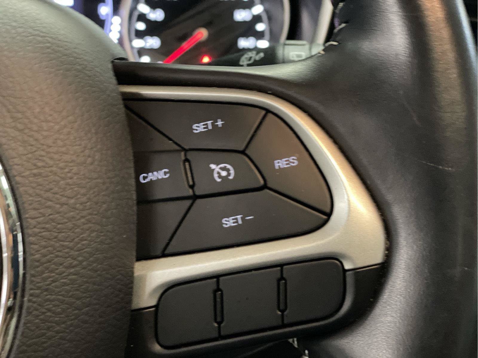 Used 2021 Jeep Compass Latitude w/ Sun and Sound Group FWD image 31