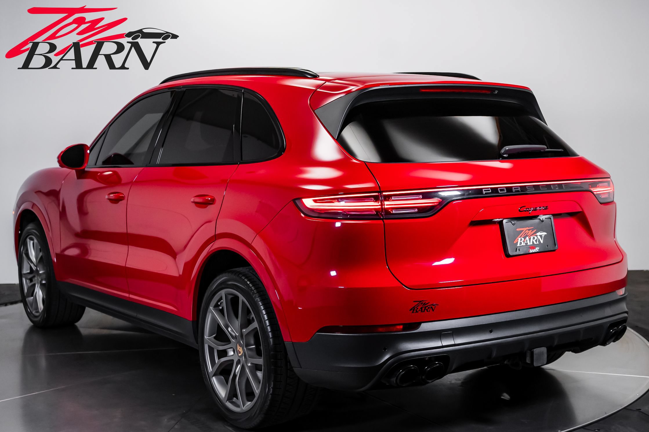Used 2023 Porsche Cayenne AWD/4WD image 3