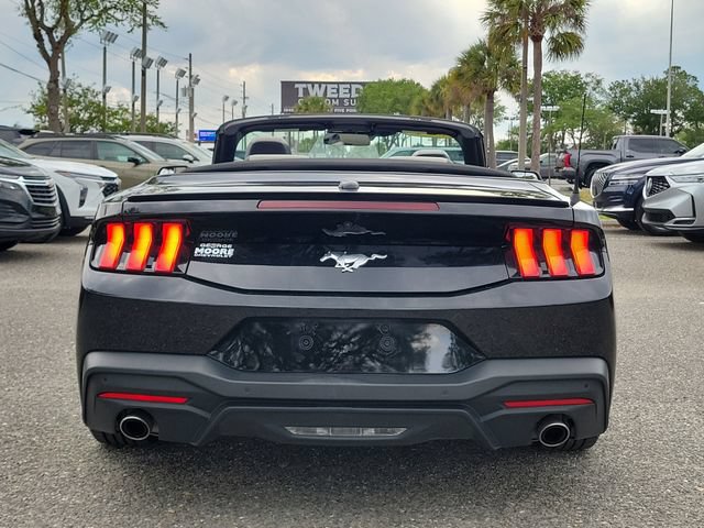 Used 2024 Ford Mustang Convertible RWD image 7