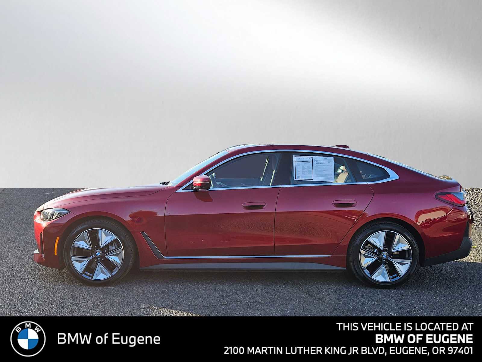 Used 2025 BMW i4 xDrive40i w/ Premium Package image 5