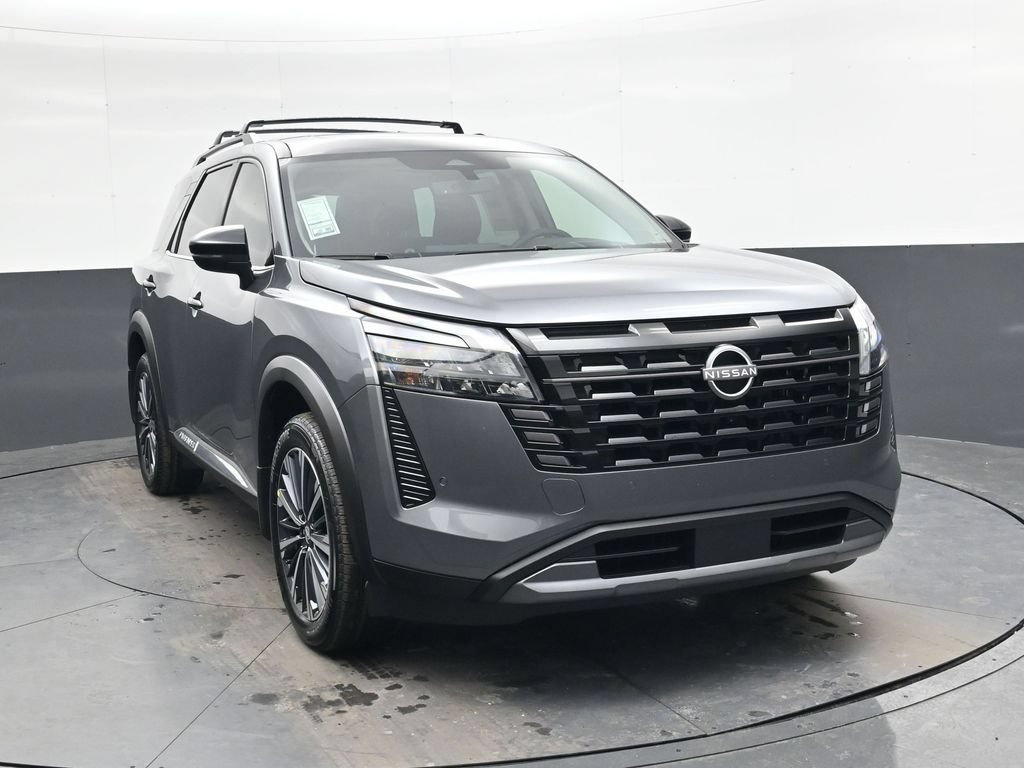 New 2026 Nissan Pathfinder Platinum FWD image 2