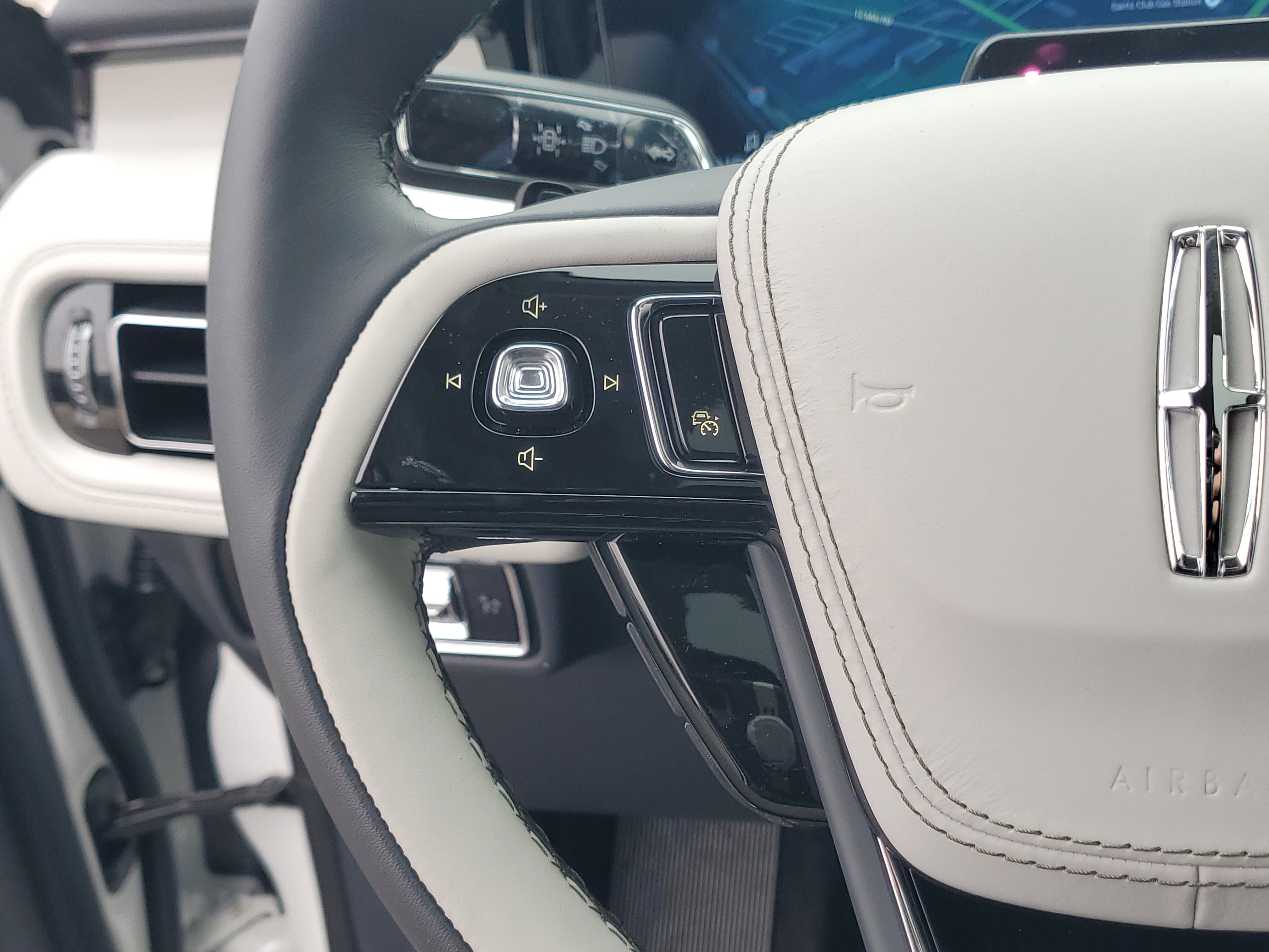 New 2026 Lincoln Aviator Reserve image 16