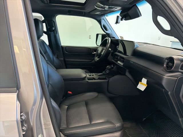 Used 2024 Toyota Land Cruiser image 31