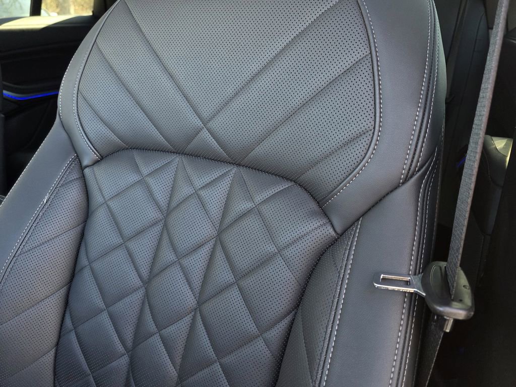 Used 2025 BMW X5 sDrive40i w/ Climate Comfort Package image 16