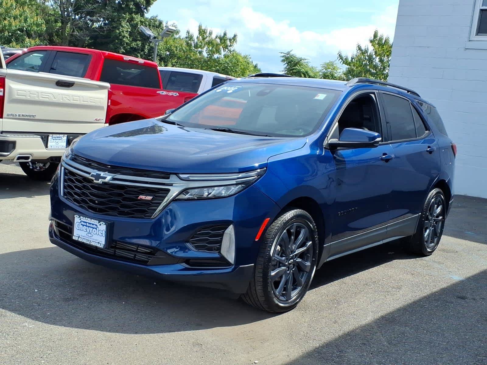 Used 2022 Chevrolet Equinox RS w/ RS Leather Package AWD/4WD image 3