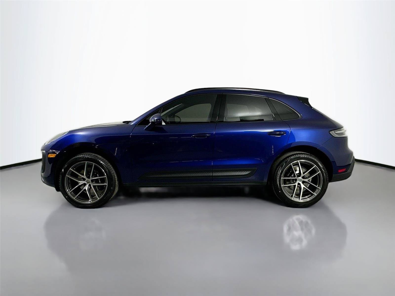 Certified 2026 Porsche Macan Turbo AWD/4WD image 2