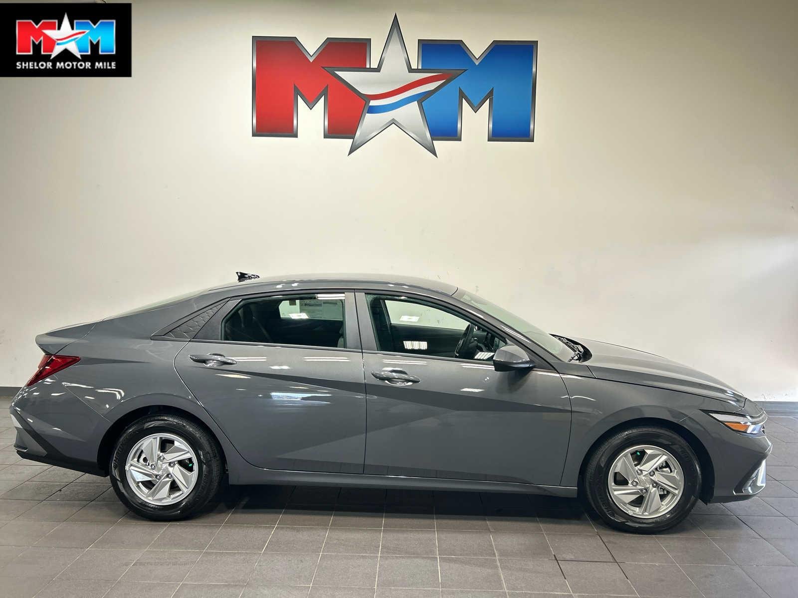 New 2026 Hyundai Elantra SE FWD image 1