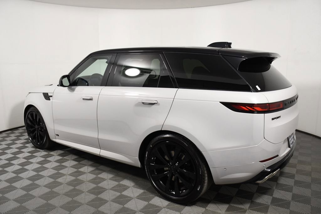 New 2026 Land Rover Range Rover Sport Dynamic SE AWD/4WD image 3
