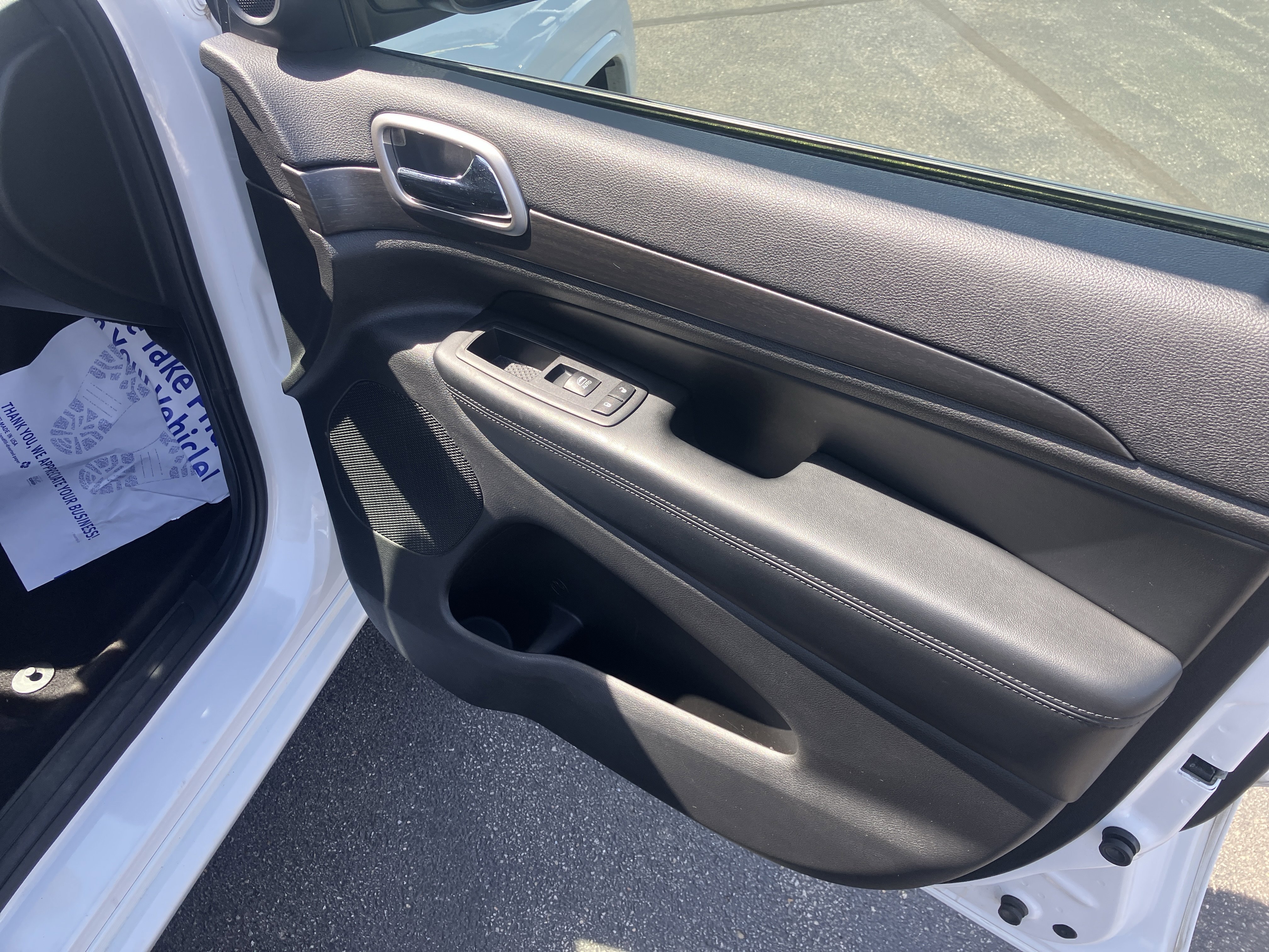 Used 2017 Jeep Grand Cherokee Altitude image 10