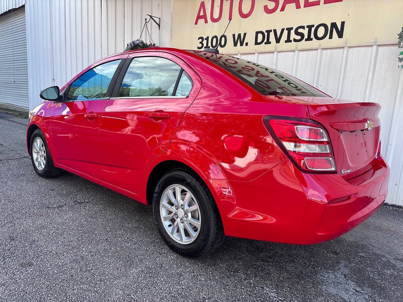 Used 2017 Chevrolet Sonic LT FWD image 8