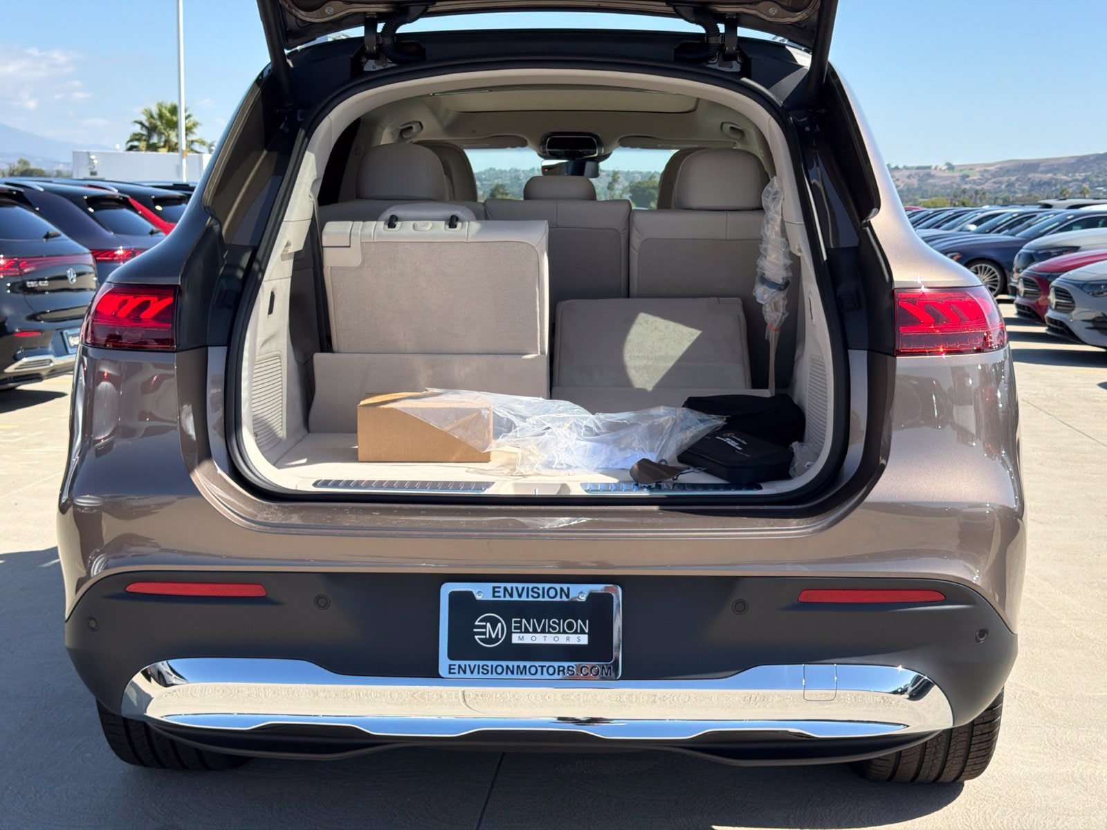 New 2027 Mercedes-Benz EQS 400 4MATIC SUV image 16