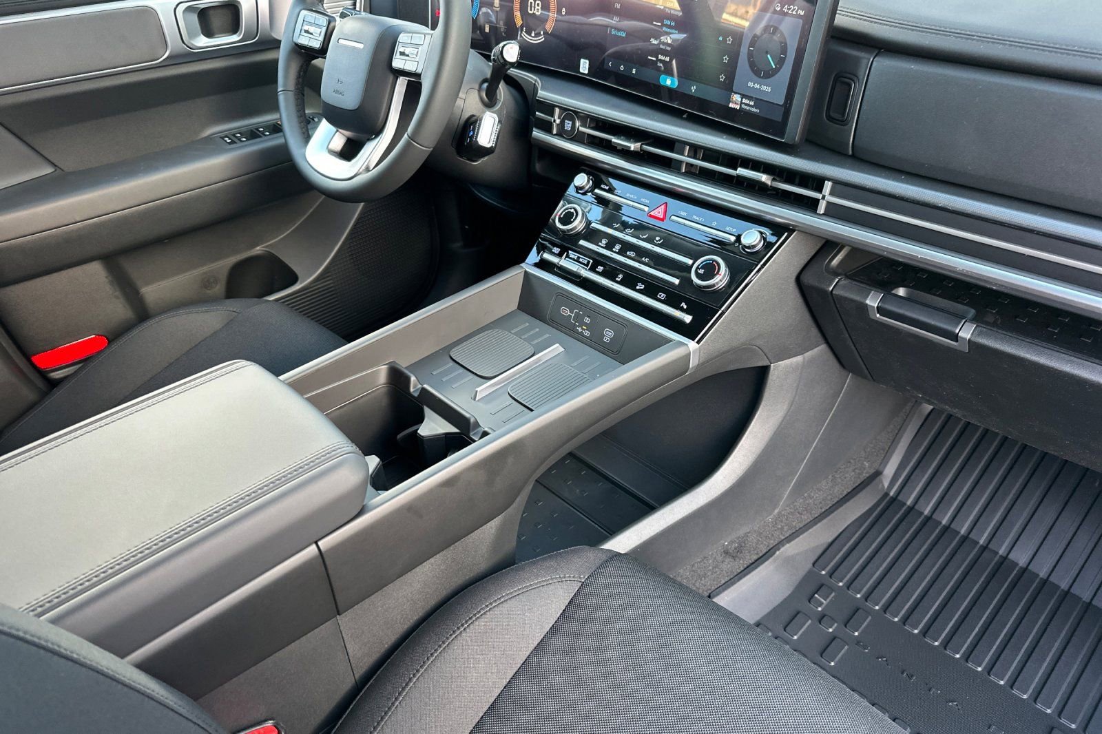 Used 2025 Hyundai Santa Fe SE image 15