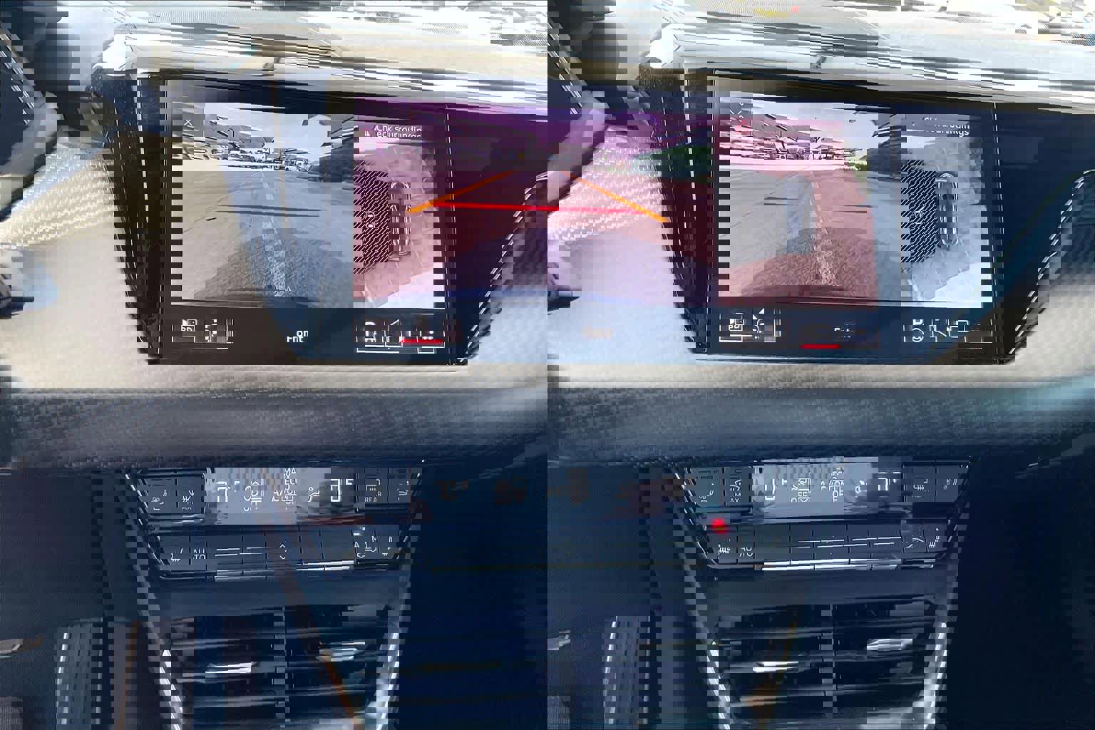 Used 2025 Audi S e-tron GT Premium Plus w/ 21" Wheel Package image 31