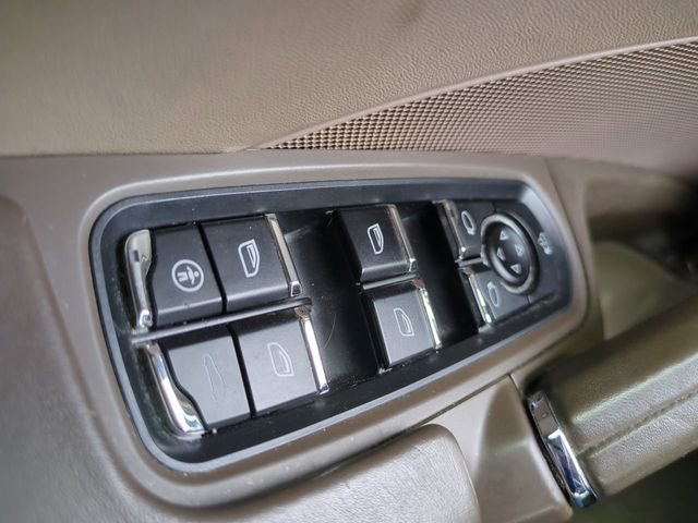 Used 2011 Porsche Cayenne Turbo image 26