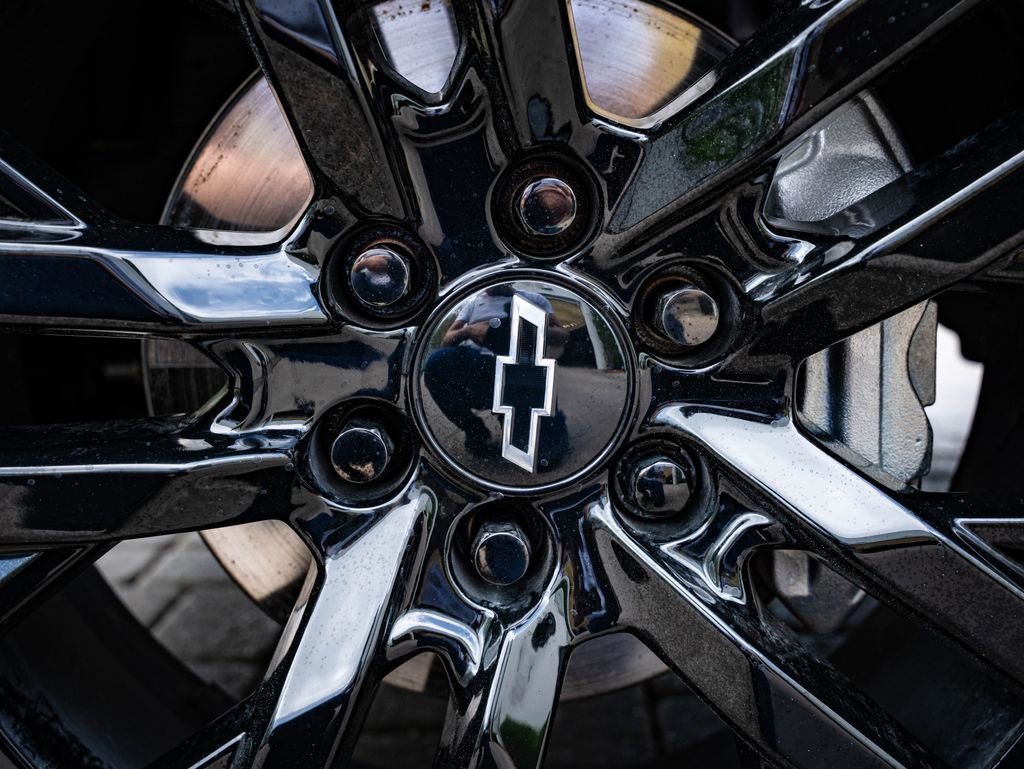 Used 2025 Chevrolet Tahoe Premier image 8