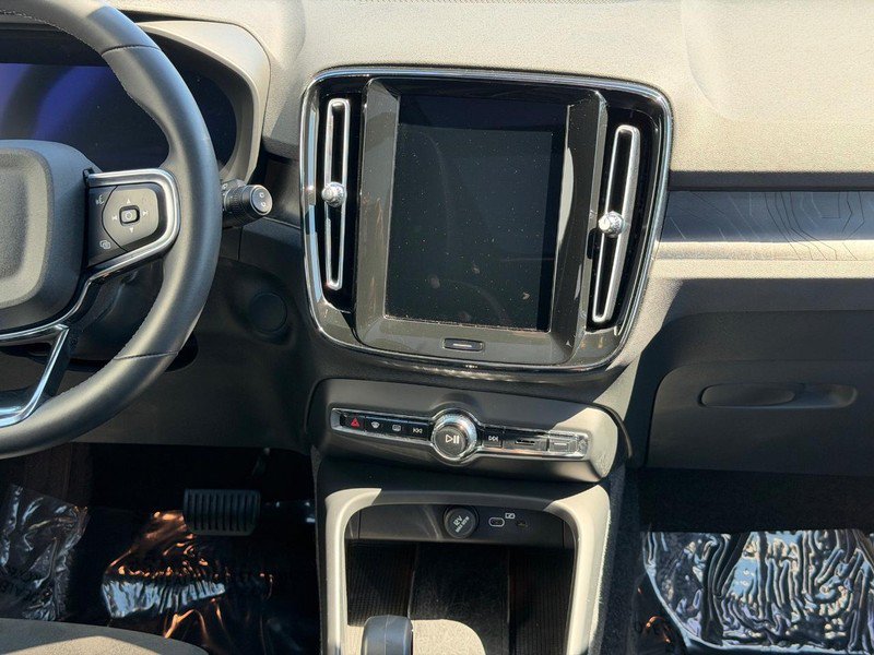 Certified 2023 Volvo XC40 Recharge Ultimate w/ Protection Package Premier AWD/4WD image 14