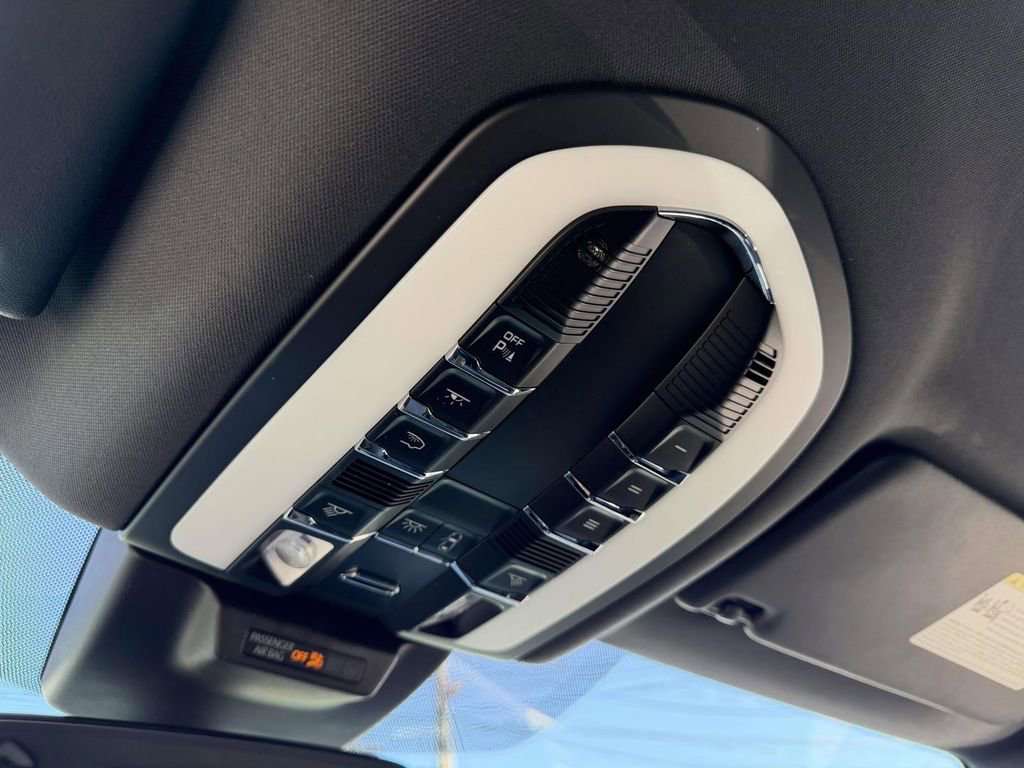 Used 2022 Porsche Macan S image 29