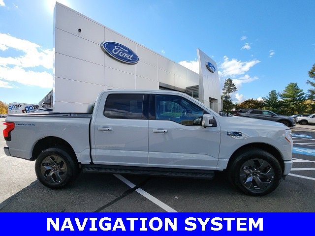Used 2024 Ford F150 Lightning Lariat image 2