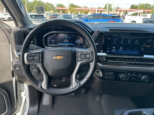 Used 2024 Chevrolet Silverado 2500 LT image 2