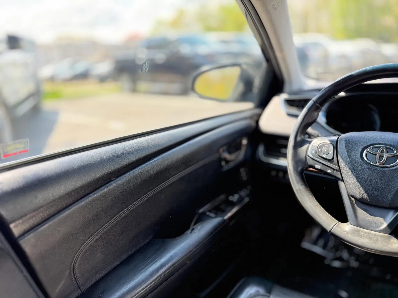 Used 2013 Toyota Avalon Limited FWD image 21