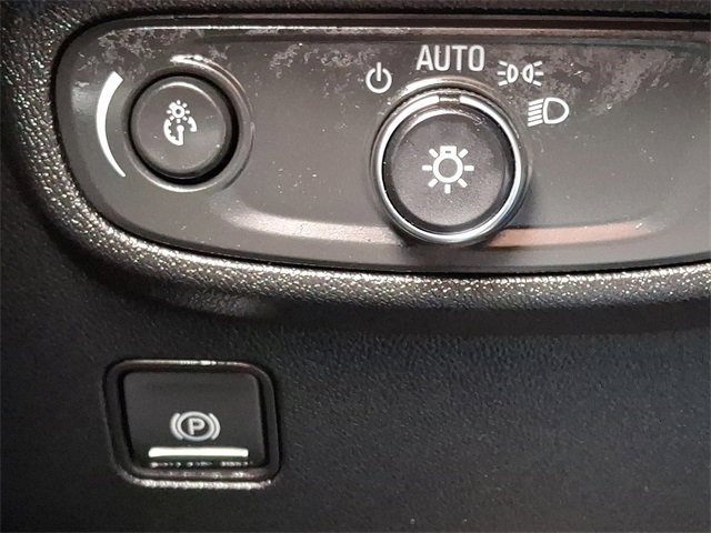 Used 2018 GMC Terrain SLE w/ Driver Convenience Package image 21