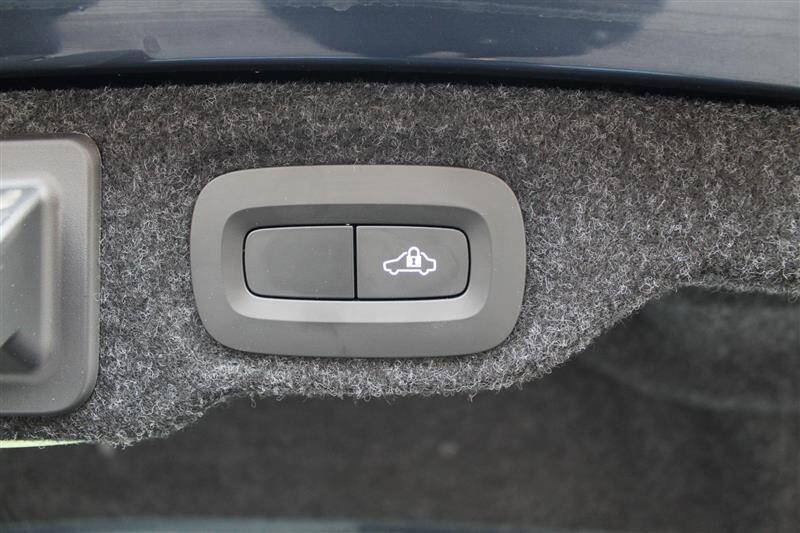 Used 2021 Volvo S60 T5 Momentum FWD image 27