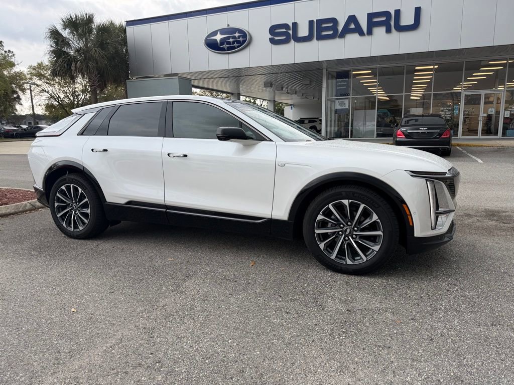 Used 2024 Cadillac Lyriq Sport video 1