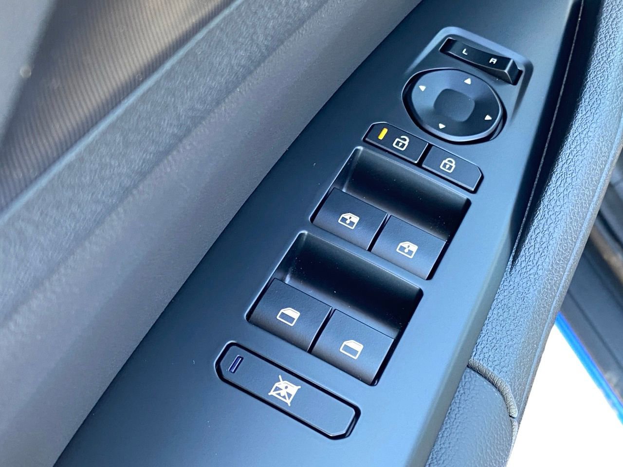 New 2026 Kia Sportage EX image 12