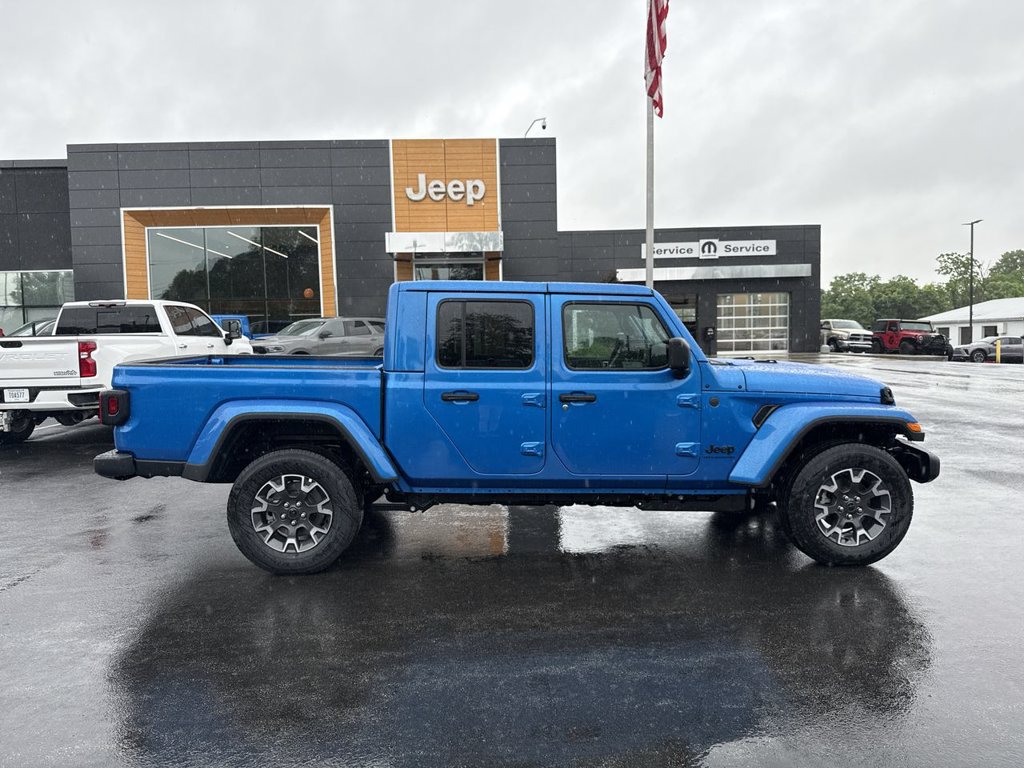 New 2026 Jeep Gladiator Sport AWD/4WD image 14