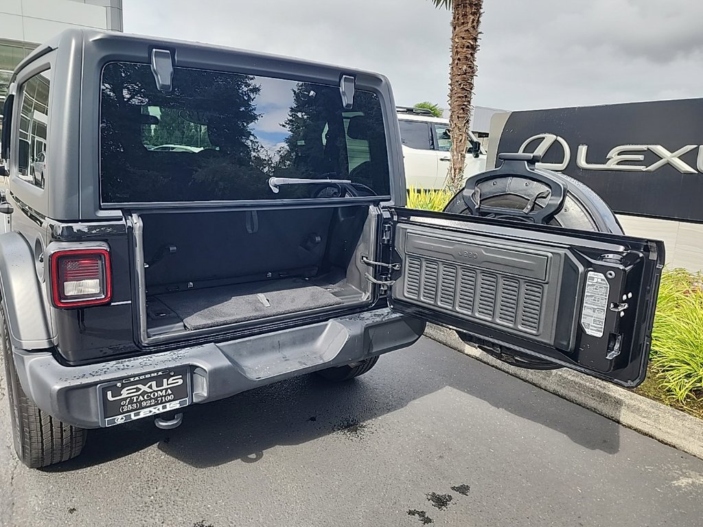 Used 2020 Jeep Wrangler Sport AWD/4WD image 14