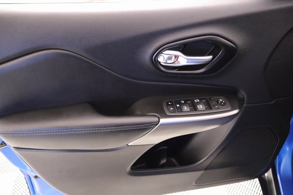 Used 2022 Jeep Cherokee Latitude Lux image 15