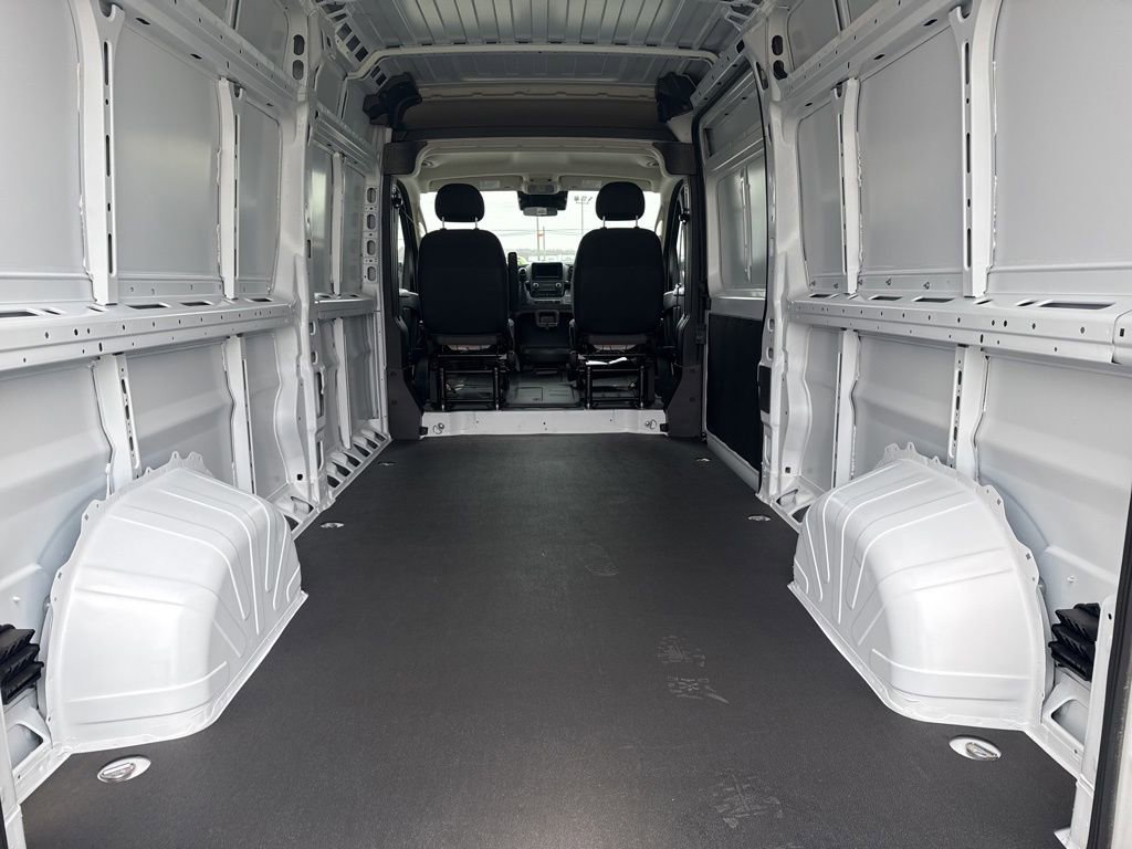 Used 2024 RAM ProMaster 2500 image 24
