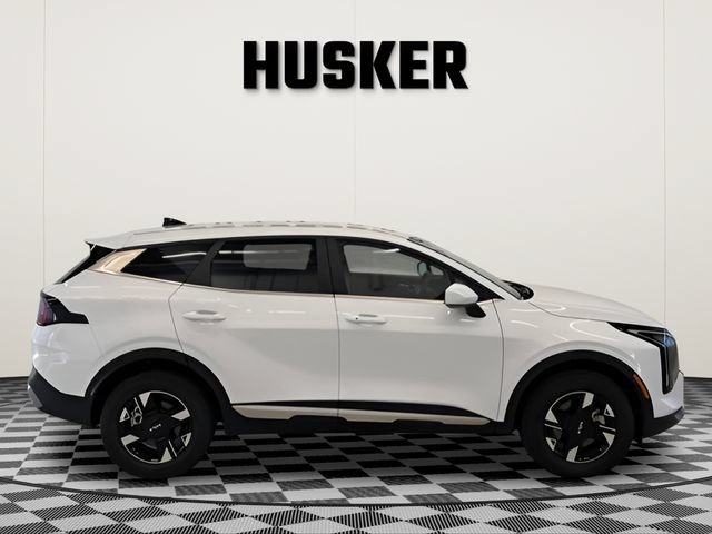 Used 2026 Kia Sportage LX AWD/4WD image 2