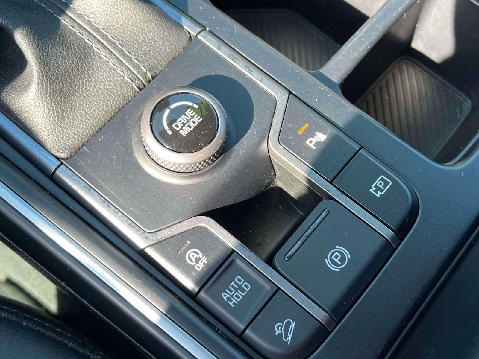 Used 2024 Kia Sorento S FWD image 14
