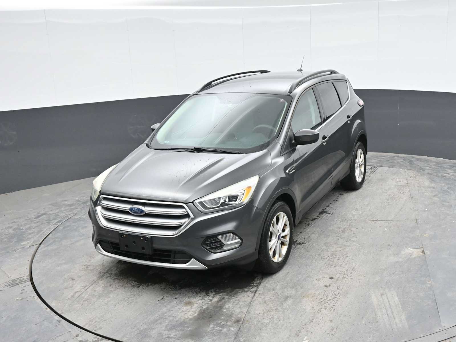 Used 2017 Ford Escape SE w/ Equipment Group 201A AWD/4WD image 16